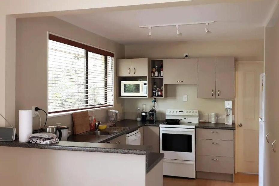 Highland Place Avonhead Christchurch Exterior photo